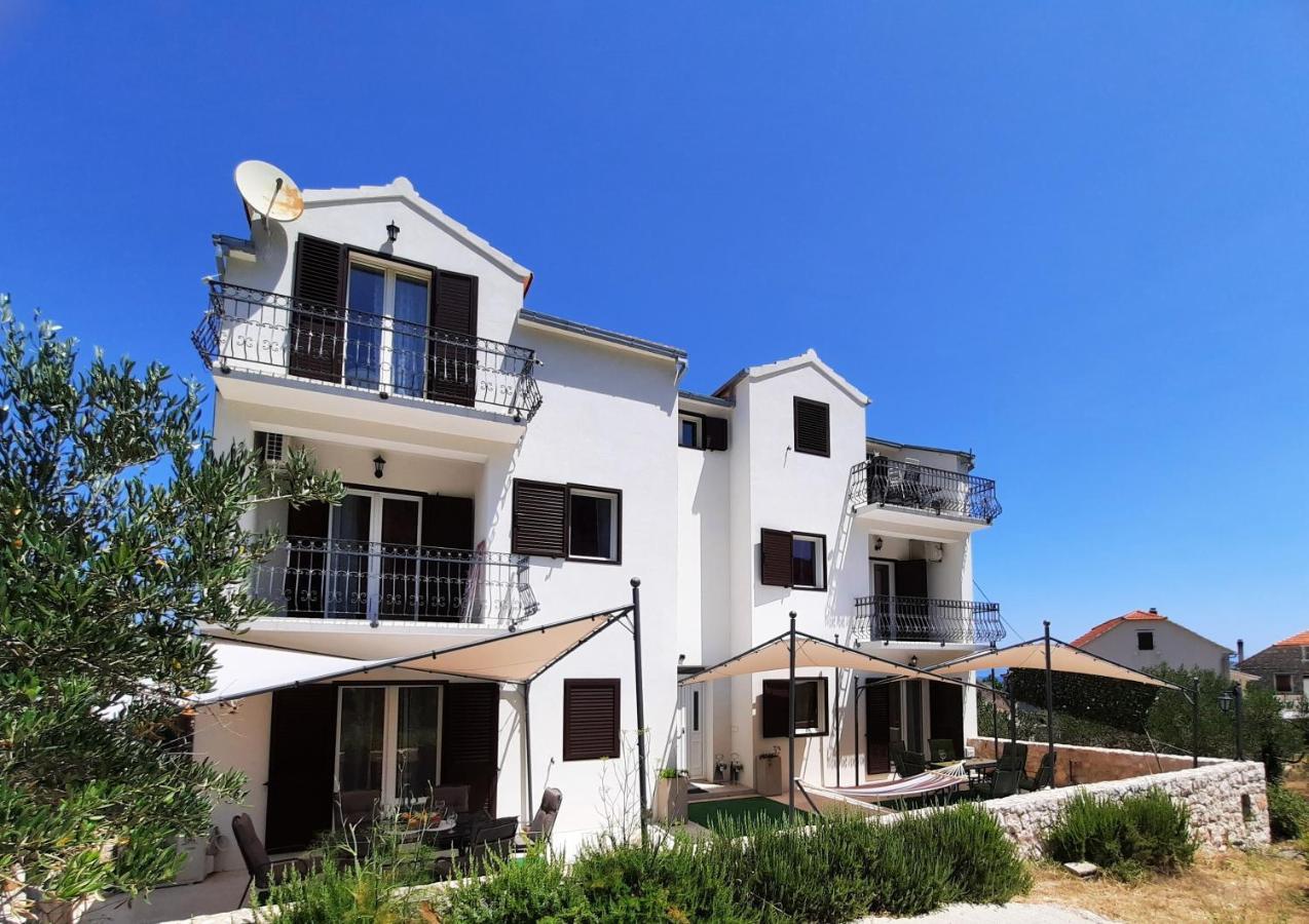 Apartments Pitve Jelsa  Bagian luar foto