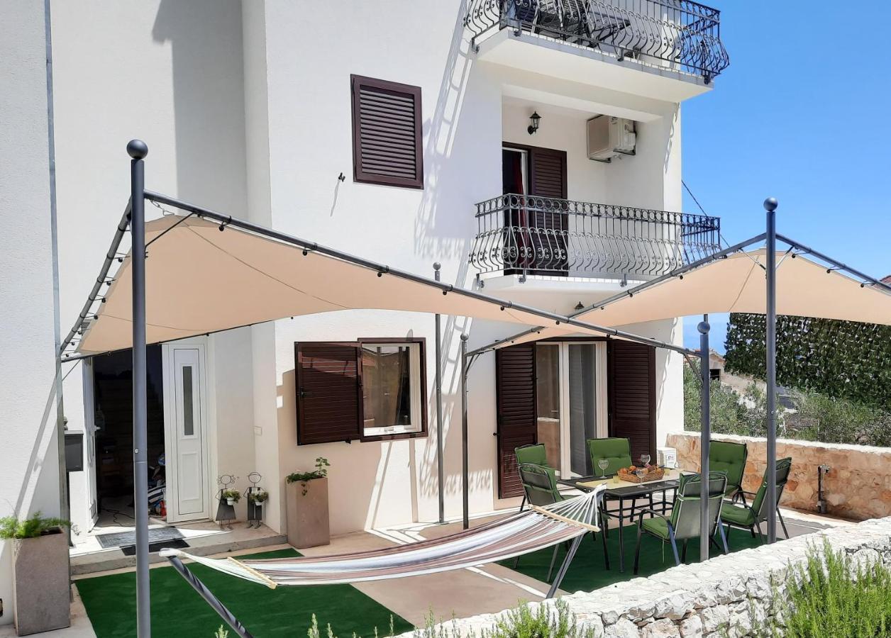 Apartments Pitve Jelsa  Bagian luar foto
