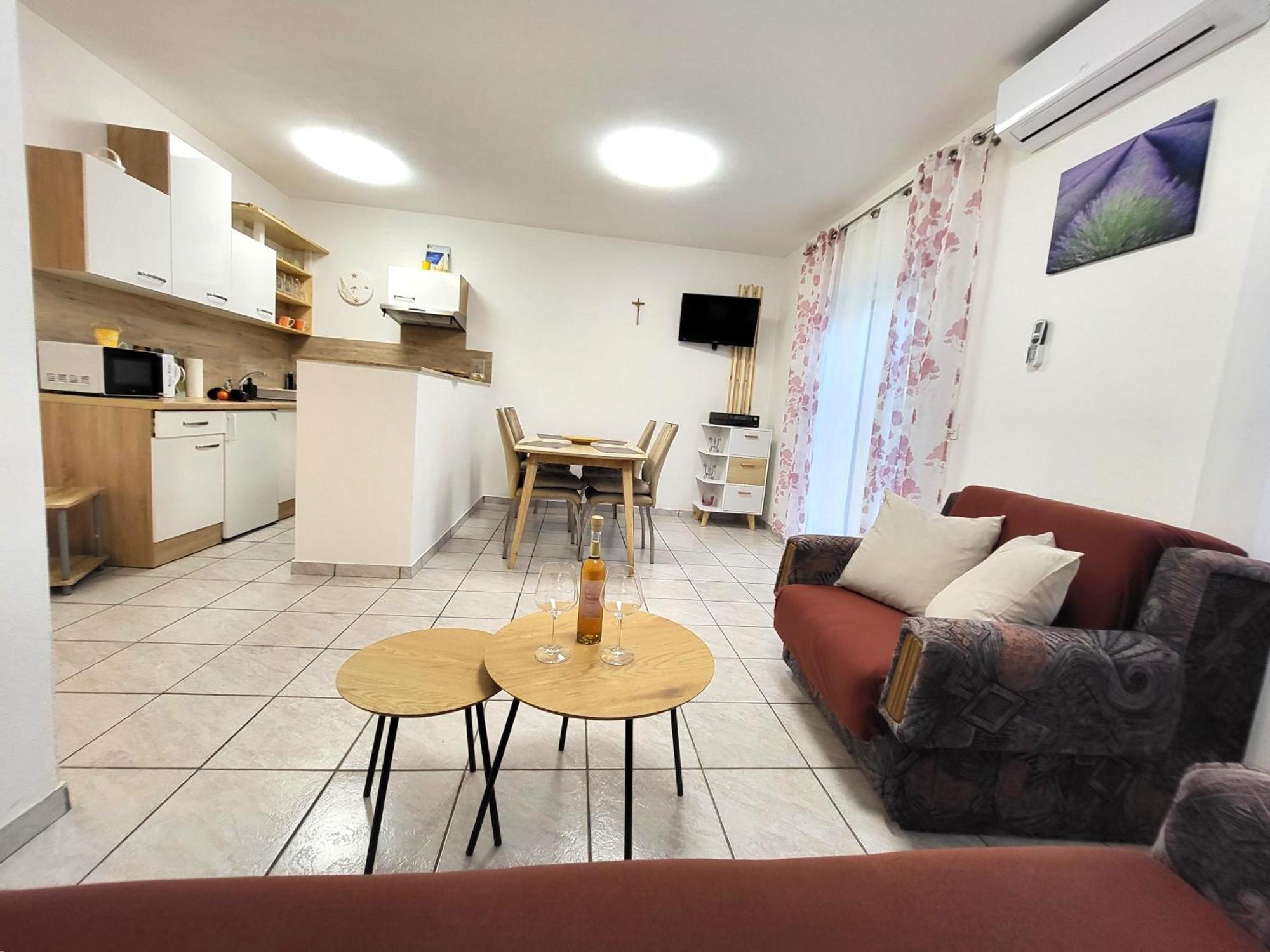 Apartments Pitve Jelsa  Bagian luar foto